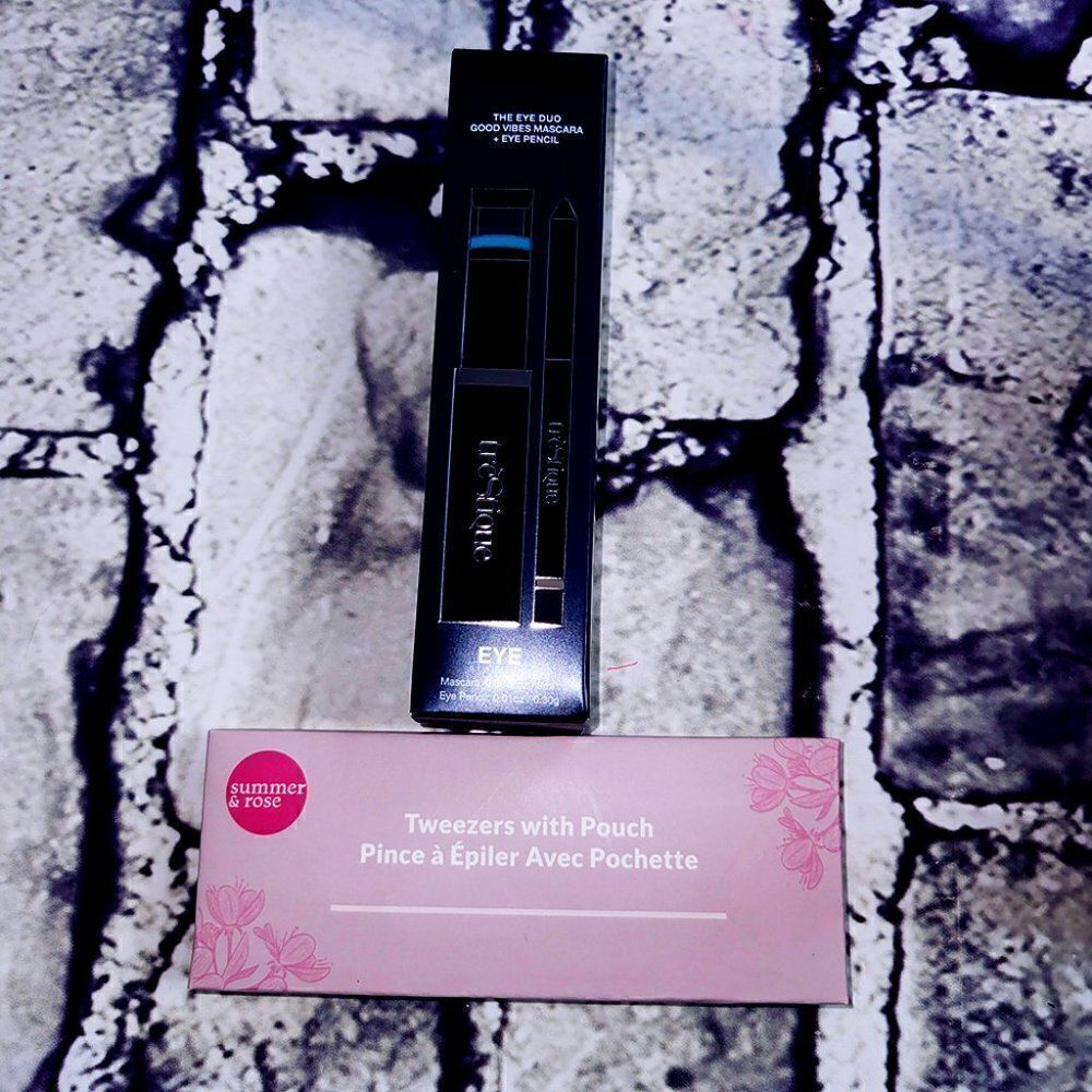 Trestique  Mascara Icelandic black Santori eye pencil & Tweezer with pouch lot